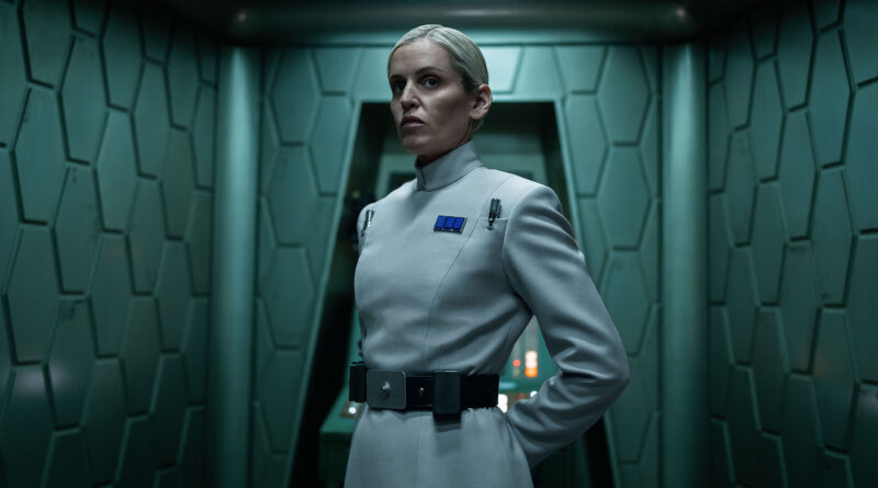 Denise Gough in Andor, waar ze Dedra Meero speelde. Ze komt naar Comic Con Holland.