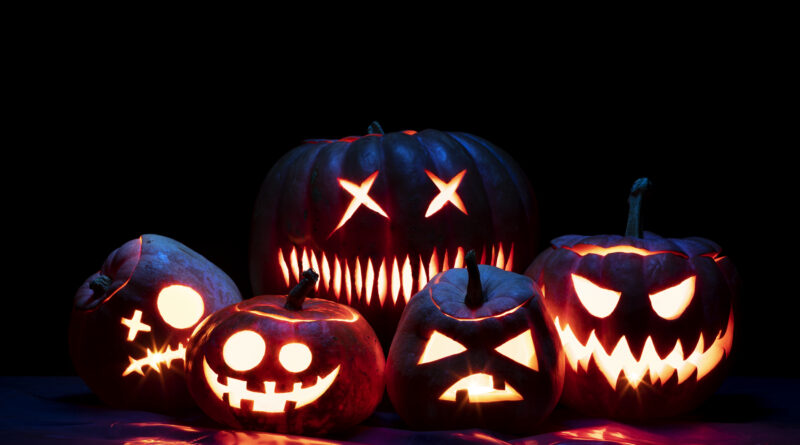 Halloween-achtige pompoenen. Halloween is het thema van Rincon 2025.